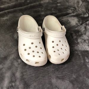 Womens size 8 white Crocs